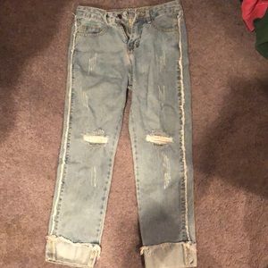 Ripped jeans with fray detail along sides